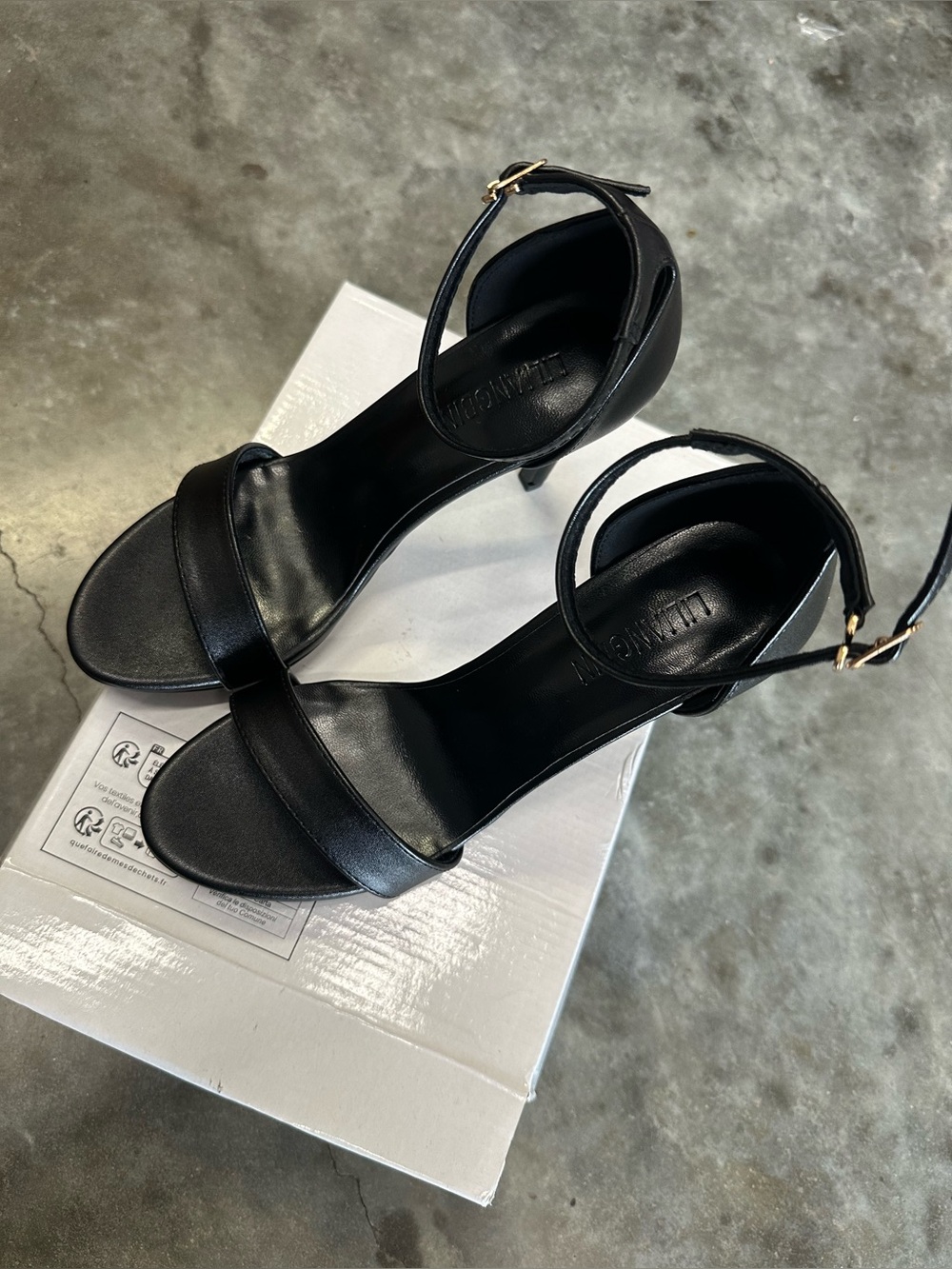 Liliangbin Black Ankle-Strap Women’s Heels